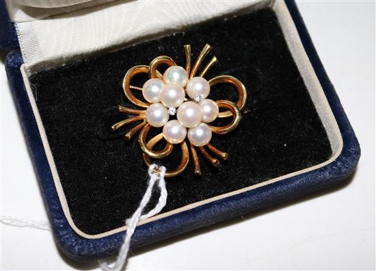 18K gold and pearl openwork brooch